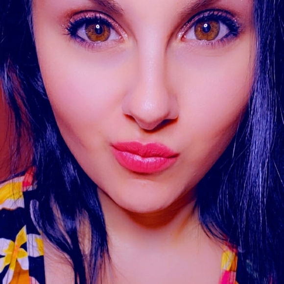 Meet your Posher, Lynnsay - Picture 3 of 5